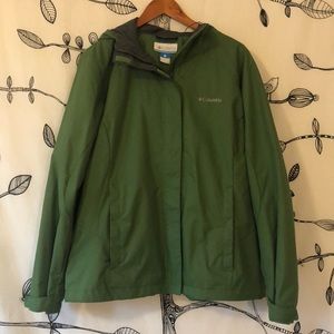 Columbia Waterproof Hooded Rain Jacket w/ Pockets!